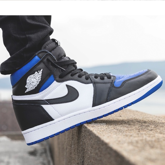 NEW NIKE AIR JORDAN 1 RETRO HIGH OG ROYAL TOE - Picture 3 of 8